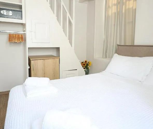 Geant Mykonos Mykonos Town